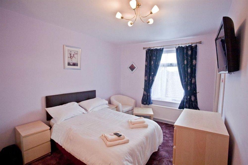 Hawthorn Hotel Редклифф Экстерьер фото